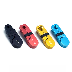 ชุดเครื่องมืออลูมิเนียมสำหรับยานพาหนะ4ชิ้นตัดการเชื่อมต่อและออยคูลเลอร์ - Product Image 1