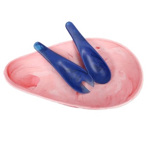 Hermoso Plato Redondo de Resina para Comida, Diseño Único, Hecho a Mano, con Efecto Marmoleado, Juego de Platos para Servir Ensaladas - Product Image 1