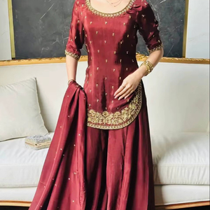 Conjunto de Kurta de Seda Crepé Natural con Estampado Digital, Estilo Indio Tradicional Moderno para Mujer, con Dupatta, para Bodas/Fiestas/Diwali, Envío Rápido - Product Image 1