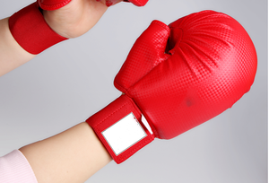 Gants de boxe en cuir PU blanc avec sangle de poignet réglable, fermeture auto-agrippante, imperméables, respirants, personnalisables pour l'entraînement - Product Image 3
