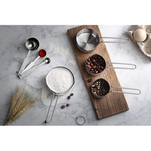 Ensemble de tasses et cuillères doseuses en acier inoxydable, écologiques, compatibles lave-vaisselle, 4 tasses, 4 cuillères pour ingrédients secs/liquides, cuisine - Product Image 1