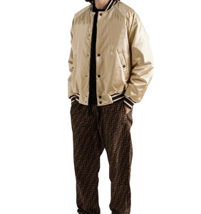 Chaqueta Varsity Dorada Satinada para Hombre, Corte Regular, Cuello Camisero, Cierre de Botones, Ropa Casual de Otoño - Product Image 4