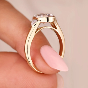 Anillo ovalado de tres piedras en oro amarillo con diamante cultivado en laboratorio de 2.30 quilates, anillo de compromiso, anillo de boda, joyería, anillo de 14k, vermeil eternidad. - Product Image 2