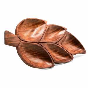 Bandeja de Servir de Madera con Diseño de Hojas Premium, Bandeja Dividida para Frutos Secos, Bandeja Ecológica para Aperitivos y Nueces para Restaurante - Product Image 1