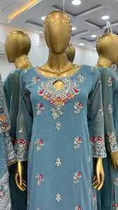 Sharara Salwar de Mujer, Hecho a Mano, Moderno, Étnico, con Lentejuelas de Imitación de Georgette, para Primavera, Verano, Festivales, Diwali, Bodas y Fiestas. - Product Image 4