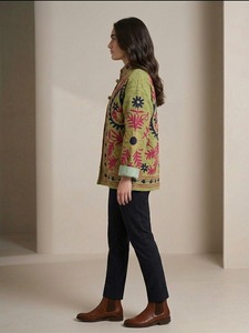Chaqueta de Tela TNT Bordada con Suzani Verde Premium para Mujer, Abrigo Bohemio Floral Hecho a Mano, Ropa de Abrigo al por Mayor de Boutique - Product Image 4