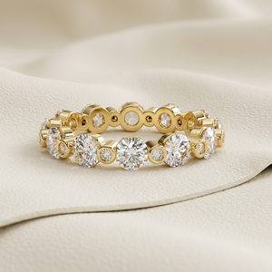 Anillo de Eternidad con Diamantes Cultivados en Laboratorio de la Mejor Calidad, con Engaste de Bisel, Joyería Fina para Mujer, Disponible a un Precio Competitivo para Regalos - Product Image 1