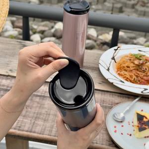 Termo de Doble Pared de 24 oz, Botella Portátil de Acero Inoxidable SUS 316 con Revestimiento de Cerámica de Titanio, Tapa de Silicona con Giro, Estilo Minimalista - Product Image 6