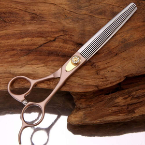 Ciseaux professionnels à effiler les cheveux en acier inoxydable pour la coiffure en salon et l'utilisation par les barbiers - Product Image 6