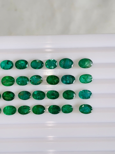 พลอยมรกตธรรมชาติทรงรี 7*5 มม. คุณภาพดีเยี่ยม เงางาม สีเขียวสวยงาม เหมาะสำหรับการขัดและตกแต่ง ราคาถูก - Product Image 6