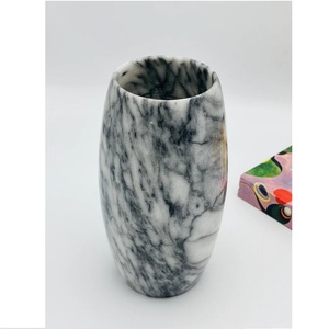 Vase en résine fait main écologique pour la décoration intérieure, avec couleurs marbrées et personnalisation, promotion de fête DIY - Product Image 5