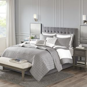 Set di 8 Pezzi per Letto: Collezione Premium di Copripiumini e Trapunte - Product Image 1