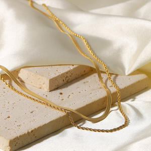 Collares de Moda Europeos Americanos de Oro de 14K con Diseño de Cadena Avanzada de Doble Capa con Eslabones Torcidos, Estilo Transfronterizo - Product Image 2