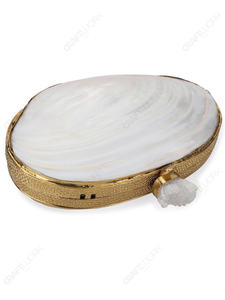 กระเป๋าคลัทช์ทรงวงรีเปลือกหอยธรรมชาติพร้อมตัวล็อคคริสตัลดิบสุดหรู กระเป๋าออกงานแบบแข็งสำหรับผู้ซื้อขายส่ง OEM และแบรนด์ส่วนตัว - Product Image 4