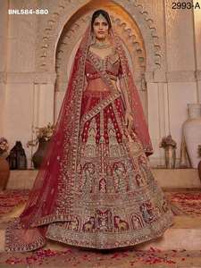 Ropa de boda india tradicional, último modelo en seda con bordados y lentejuelas, conjunto de Lehenga-Choli y Dupatta, compra en línea en India. - Product Image 2