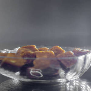 Auténticos Cubos de Jaggery Indio de Nueva Temporada (100% Puro, Amarillo) para Tiendas de Comida Étnica, Proveedores de Cocina Regional, Comercio Global - Product Image 6