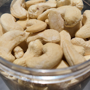 Noix de cajou de qualité supérieure W180, brutes, emballées sous vide, en vrac, provenance Vietnam, pour l'industrie agroalimentaire, certifiées USDA, durée de conservation de 12 à 24 mois - Product Image 1