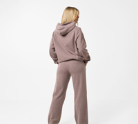 Setelan Olahraga Wanita Bergaya Musim Dingin dengan Hoodie, Serbaguna, Lengan Pendek, dan 100% Katun untuk Latihan yang Nyaman.