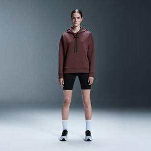 Conjunto sólido de dos piezas para mujer, chándales, Jersey informal de manga larga, Sudadera con capucha y pantalones cortos, conjunto de verano con logotipo personalizado, algodón 100% - Product Image 1