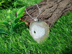 Collar con Colgante de Ágata Blanca Natural, Gema Druzy, Acero Inoxidable 925, Chapado en Plata, Joyería con Rebanada de Geoda, Colgante de Estalactita - Product Image 6