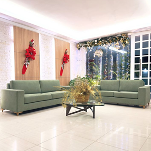 Sofá Contemporáneo de Tres Plazas en Tela Verde para Vestíbulo de Hotel y Muebles de Sala de Estar - Product Image 1