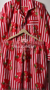 Luxurious Summer Autumn Eco-Friendly Breathable Strawberry Print Cotton Pajama Set for Women Long Sleeve Button Shirt Matching - Product Image 3