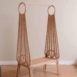 Porte-vêtements en rotin avec étagère inférieure, support à vêtements fait main, rail en rotin durable, support en tissu de canne - Product Image 5