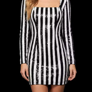 ชุดเดรสสั้นปักเลื่อมสีดำขาวแบบเต็มตัว งานปักมือ ราคาโรงงาน รับสั่งทำขายส่ง ชุดราตรีสำหรับงานปาร์ตี้ผู้หญิง - Product Image 2