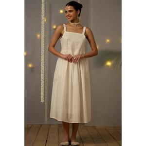 Elegante Vestido Anarkali Blanco sin Mangas con Dupatta, Vestido Étnico para Mujer para Fiestas - Product Image 2