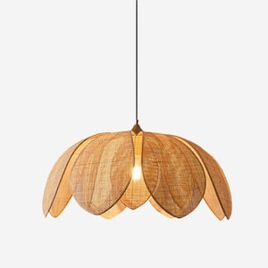 โคมไฟเพดานรูปกลีบดอกไม้ LED ทำจากหวายธรรมชาติ ให้ความสว่างสูง - Product Image 1