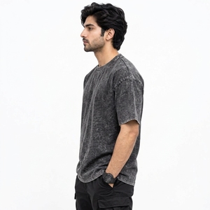T-shirt pour homme en tissu de qualité supérieure offrant un confort exceptionnel, une durabilité et un style moderne, conçu avec des options OEM. - Product Image 4