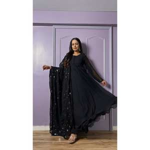 Belle robe Anarkali avec Dupatta et Pallu pour les soirées Look Pent élégant - Product Image 3