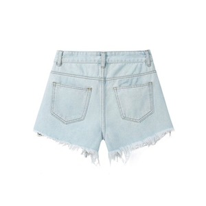 Shorts en jean vintage déchirés pour femmes, style streetwear décontracté, style skate, coton, peints à la main, lavables - Product Image 2