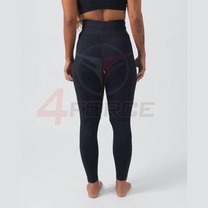 Leggings de yoga extensibles pour femmes, fabricant de marques privées, nylon et élasthanne, 220 GSM, respirants, taille haute, pantalons de fitness compressifs - Product Image 4