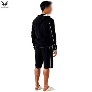 Ensemble sweat à capuche zippé et short pour homme, design unique, couleur noire contrastante, qualité supérieure - Product Image 3