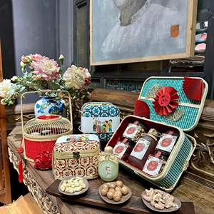 Boîte cadeau en bambou tressé faite à la main de haute qualité avec couvercle, belle décoration tissée pour les mariages et les cadeaux, BOÎTE CADEAU - Product Image 1