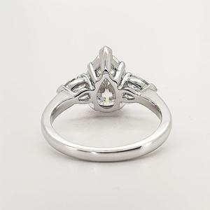 Anillo de Compromiso con Diamante Cultivado en Laboratorio de Corte Pera de 4 Quilates, VVS D, Certificado IGI, Plata de Ley 925, Chapado en Oro de 14k, Anillo de Bodas para Mujer - Product Image 5