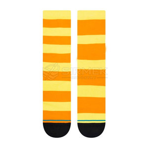Calcetines casuales unisex de tela elástica ligera que proporcionan comodidad, soporte y estilo, ideales para correr, hacer ejercicio y uso al aire libre. - Product Image 3