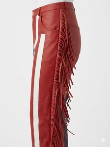 Pantalones de Cuero para Hombre con Estampado de Bandera Americana, con Borlas, Cintura Alta, Estilo Motociclista, Largo Corto, Patrón de Estrellas y Rayas Rojas, Azules y Blancas - Product Image 3