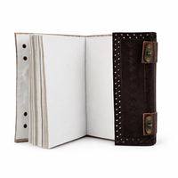 Carnet médiéval artisanal en cuir marron, sept chakras, papier à bords festonnés, fermeture à loquet, taille et logo personnalisables pour le bureau, le yoga et la pleine conscience