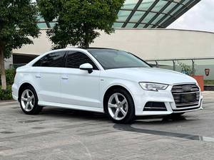 Audi A3 Sedán 2018 35 TFSI Turbo Gasolina, Faros LED R18, Aire Acondicionado Automático, 5 Plazas, Interior Claro, Volante a la Izquierda - Product Image 4