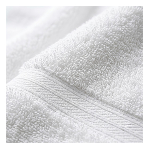 Serviette de bain en coton premium, douce et absorbante, en tissu éponge, pour hôtel, spa, resort, salle de sport et usage domestique. - Product Image 2