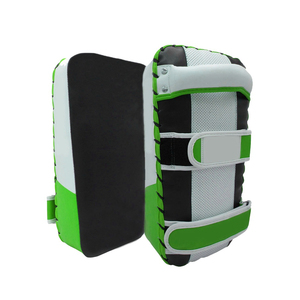 Servicio OEM de Thai Pad con Logotipo Personalizado, Material de Cuero Premium y Marca Privada al por Mayor para Equipos Deportivos a Nivel Mundial - Product Image 5