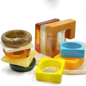 กำไลข้อมือเรซิ่นรูปนางฟ้าแบบอินเดียแท้ ดีไซน์โดดเด่นมีสไตล์ งานฝีมือเรซิ่นสำหรับงานปาร์ตี้ ของที่ระลึกหรือของขวัญ - Product Image 2