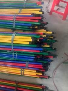Mango de mopa y palo de escoba de PVC multicolor con grano de madera de eucalipto de Vietnam M.I.T VIET NAM COLOR PVC COATED - Product Image 5