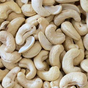 High Quality Raw Edible Cashew Nuts W180 Customized Packaging Santigo Vietnam - Product Image 1
