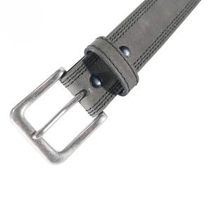 Ceinture en cuir de vache véritable de style vintage Oldtown, inspirée de la tradition héritée, avec boucle en alliage Ironhide Buckshot - Product Image 4