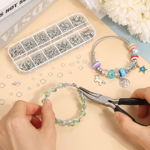 Kit de fabrication de bijoux avec 1200 anneaux de jonction – Ensemble d'anneaux de jonction ouverts et de fermoirs de collier en argent avec pince à anneaux de jonction, ouvre-anneau et pincettes - Product Image 5