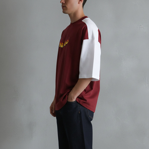 เสื้อยืดฮิปฮอปทรงหลวมสำหรับผู้ชาย ผ้าเจอร์ซีย์ถักเนื้อฝ้าย 100% น้ำหนัก 180 กรัม ระบายอากาศได้ดี เป็นมิตรกับสิ่งแวดล้อม สีพื้น 2 สี  รับผลิตแบบ OEM พร้อมสกรีนโลโก้ตามสั่ง - Product Image 4