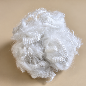 Fibre de polyester conjuguée creuse blanchie en vrac pour oreillers, coussins et jouets - Product Image 4
